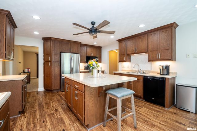 1434 W TIFFANY Drive, Peoria, IL 61614