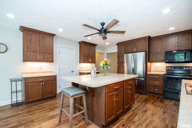 1434 W TIFFANY Drive, Peoria, IL 61614