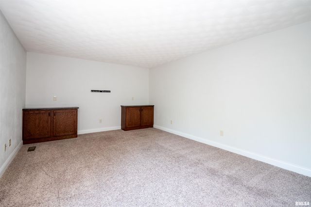 1434 W TIFFANY Drive, Peoria, IL 61614