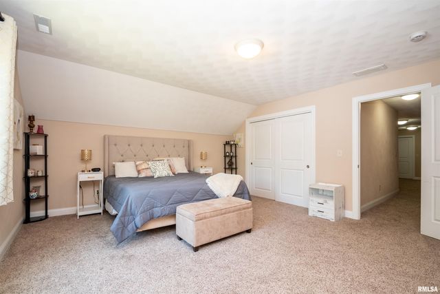 1434 W TIFFANY Drive, Peoria, IL 61614