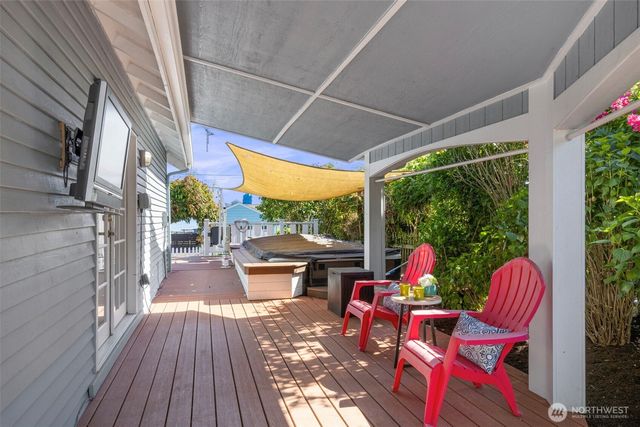 2708 E 10th Street, Bremerton, WA 98310