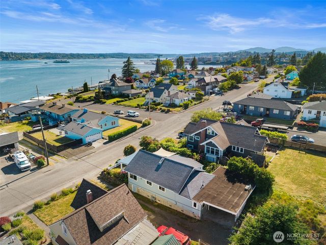 2708 E 10th Street, Bremerton, WA 98310
