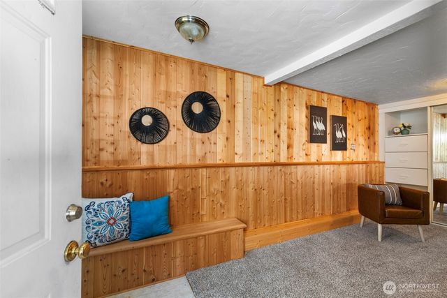 2708 E 10th Street, Bremerton, WA 98310