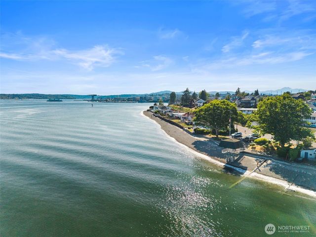 2708 E 10th Street, Bremerton, WA 98310