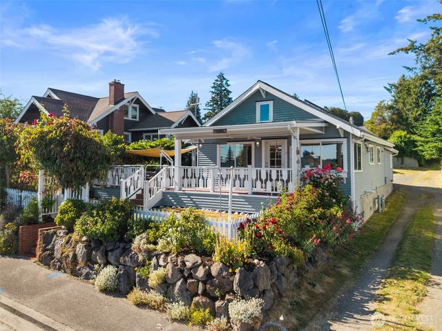 2708 E 10th Street, Bremerton, WA 98310