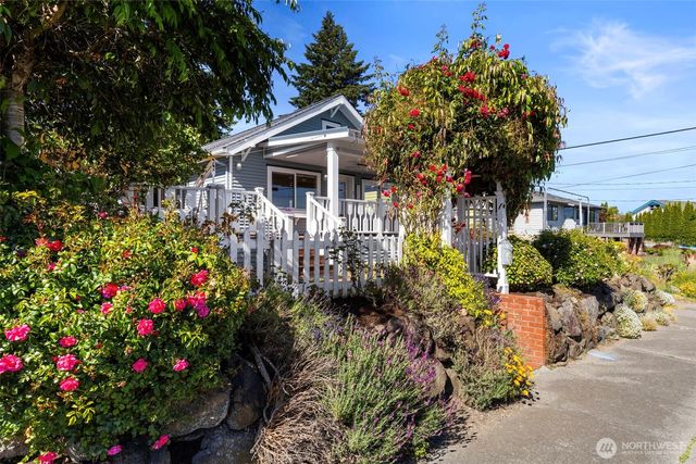 2708 E 10th Street, Bremerton, WA 98310