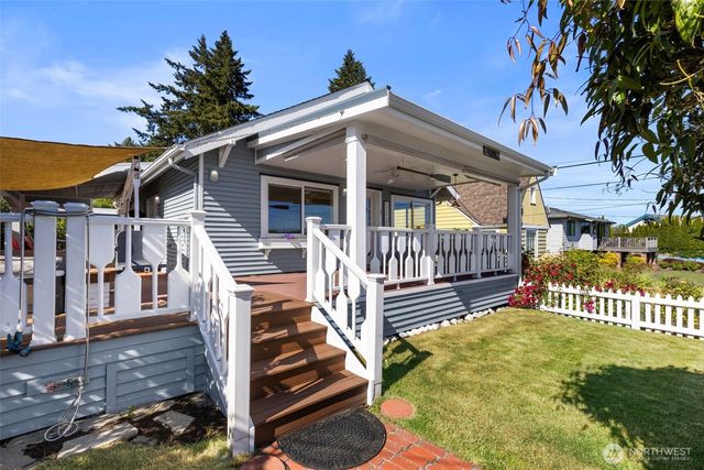 2708 E 10th Street, Bremerton, WA 98310