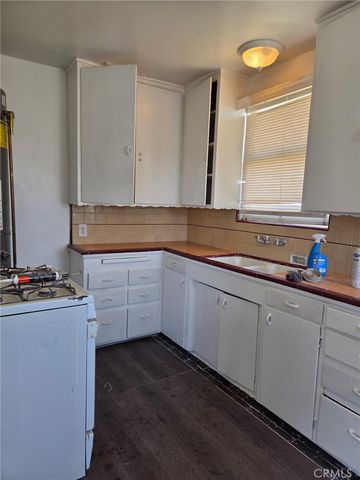208 Brink DR, Bakersfield, CA 93304