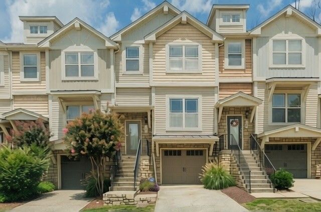 131 Stonecrest Dr, Nashville, TN 37209
