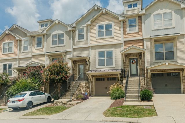 131 Stonecrest Dr, Nashville, TN 37209