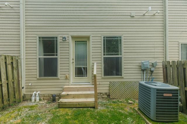 131 Stonecrest Dr, Nashville, TN 37209