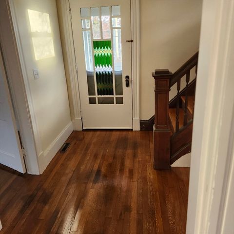 468 Springfield St, Agawam, MA 01001