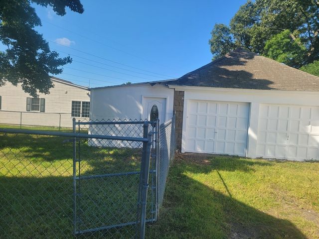 468 Springfield St, Agawam, MA 01001