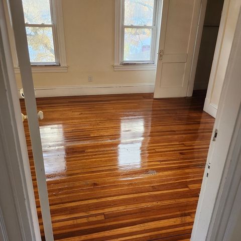 468 Springfield St, Agawam, MA 01001