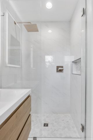 146 Lakeside Park Dr, Hendersonville, TN 37075