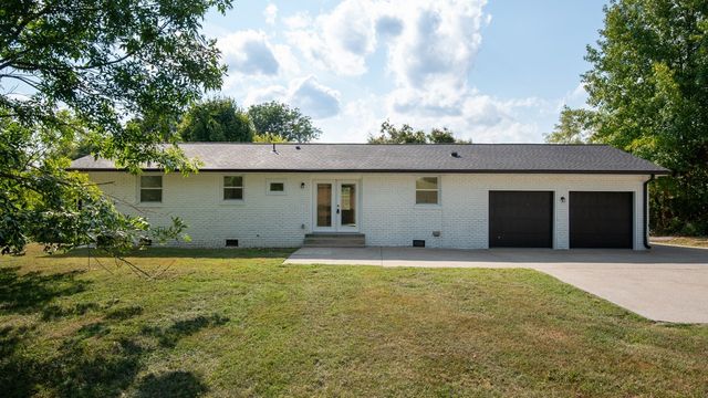 146 Lakeside Park Dr, Hendersonville, TN 37075