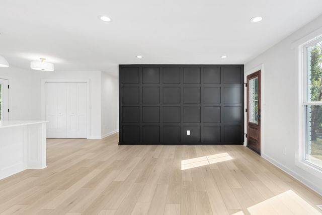 146 Lakeside Park Dr, Hendersonville, TN 37075