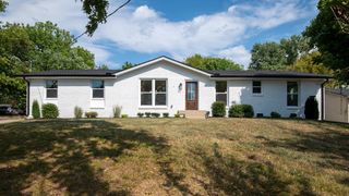 146 Lakeside Park Dr, Hendersonville, TN 37075