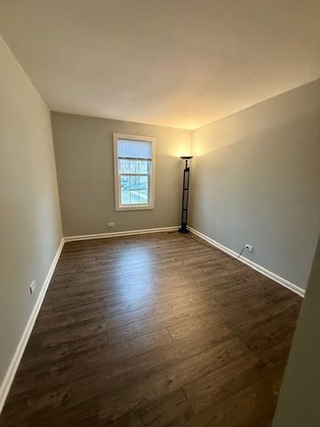 1511 Crab Tree Drive, Westmont, IL 60559