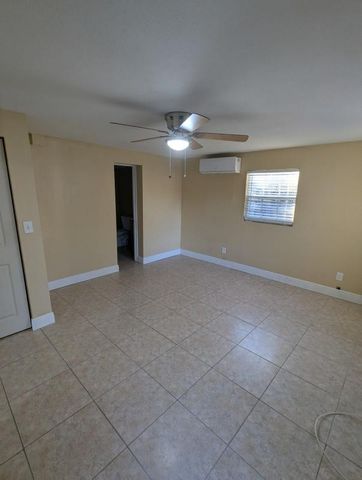 664 W Melrose Cir, Fort Lauderdale, FL 33312