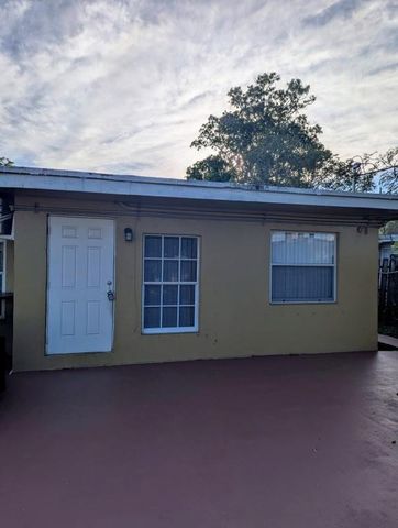 664 W Melrose Cir, Fort Lauderdale, FL 33312