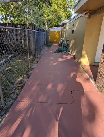 664 W Melrose Cir, Fort Lauderdale, FL 33312