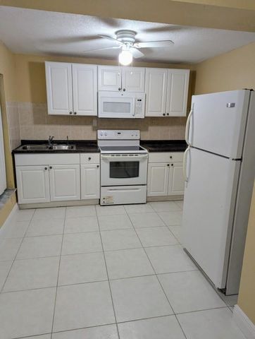 664 W Melrose Cir, Fort Lauderdale, FL 33312