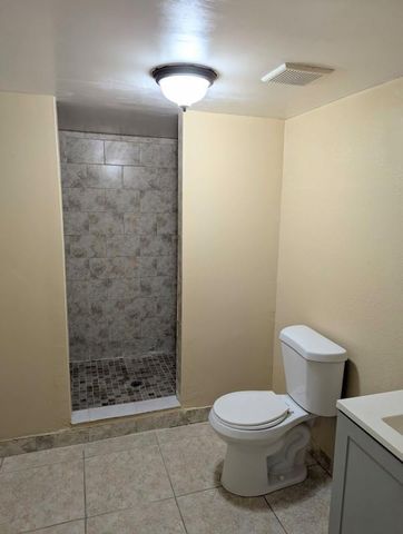 664 W Melrose Cir, Fort Lauderdale, FL 33312