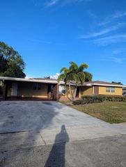664 W Melrose Cir, Fort Lauderdale, FL 33312