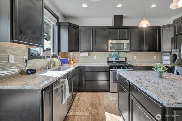 610 Rosewood Drive, Buckley, WA 98321
