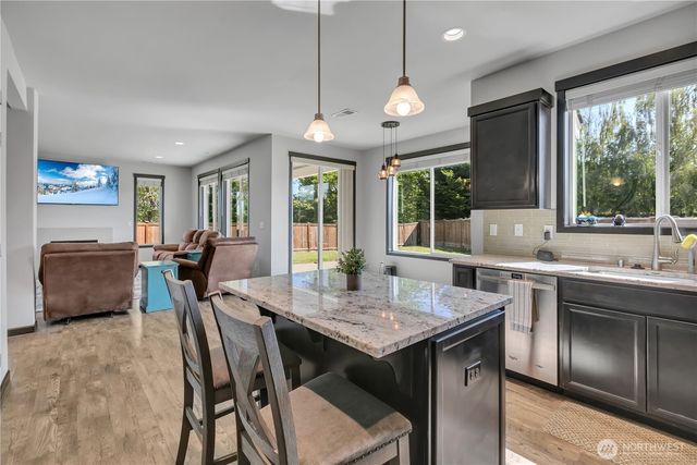 610 Rosewood Drive, Buckley, WA 98321