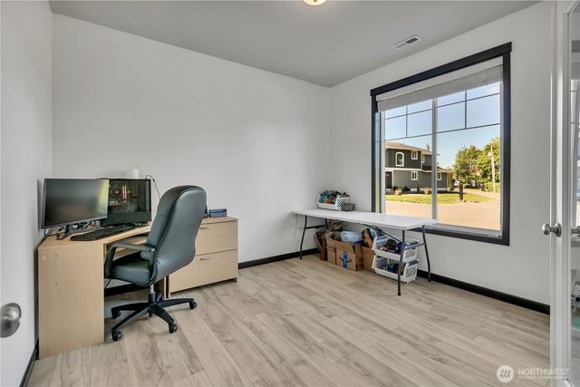 610 Rosewood Drive, Buckley, WA 98321