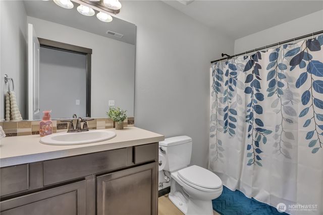 610 Rosewood Drive, Buckley, WA 98321