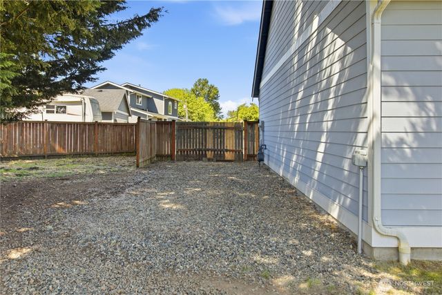 610 Rosewood Drive, Buckley, WA 98321