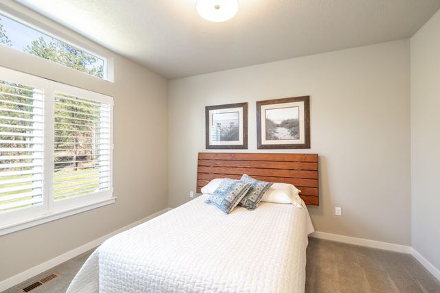 7712 N Austin Rd, Spokane, WA 99208