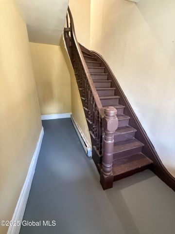 2 Park Avenue, Troy, NY 12180