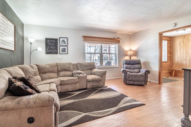 400 W Douglas Avenue, Fergus Falls, MN 56537