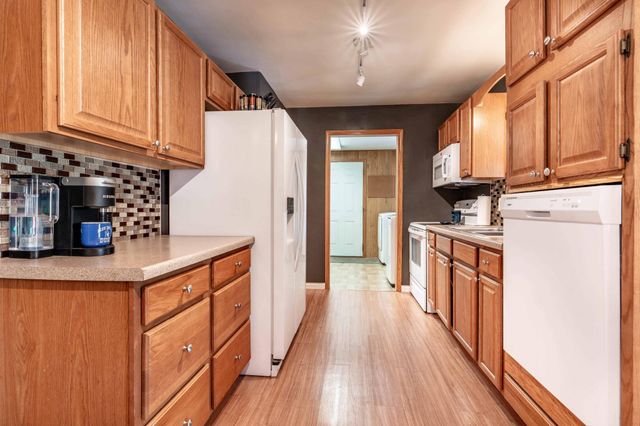 400 W Douglas Avenue, Fergus Falls, MN 56537