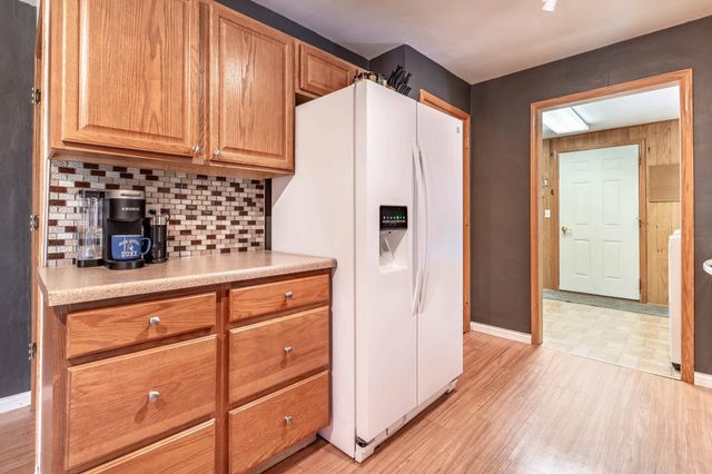 400 W Douglas Avenue, Fergus Falls, MN 56537