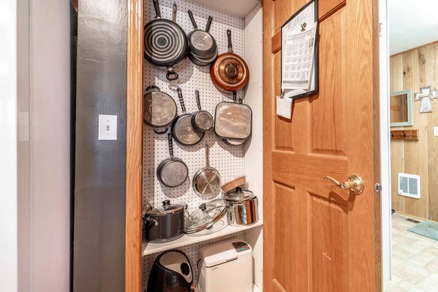 400 W Douglas Avenue, Fergus Falls, MN 56537