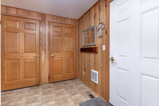 400 W Douglas Avenue, Fergus Falls, MN 56537