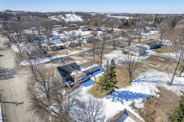 400 W Douglas Avenue, Fergus Falls, MN 56537