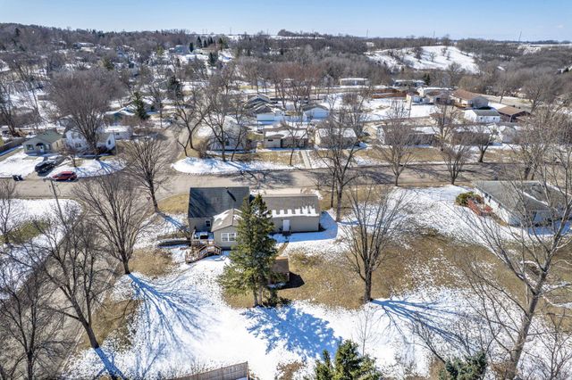 400 W Douglas Avenue, Fergus Falls, MN 56537