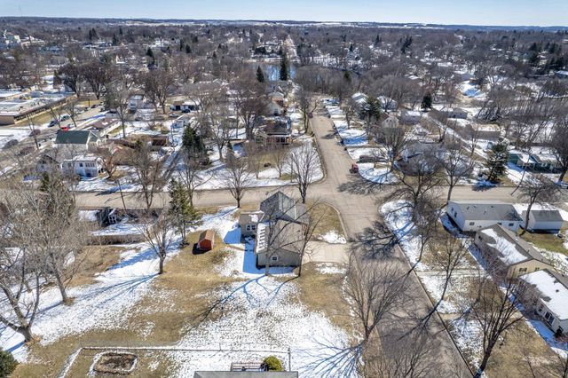 400 W Douglas Avenue, Fergus Falls, MN 56537
