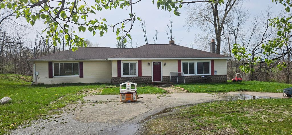 43493 County Road 388, Bloomingdale Twp, MI 49026