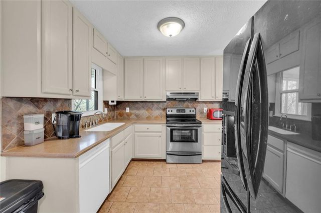 3765 Linwood Way, Snellville, GA 30039