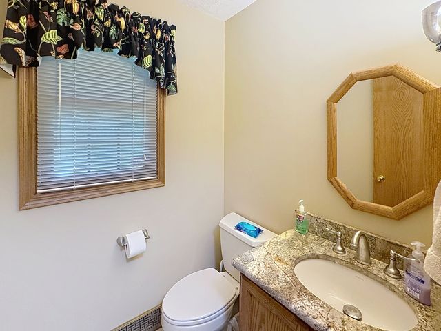 3707 75th Street Court, Moline, IL 61265
