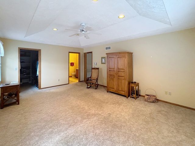 3707 75th Street Court, Moline, IL 61265