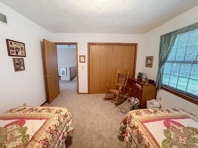 3707 75th Street Court, Moline, IL 61265