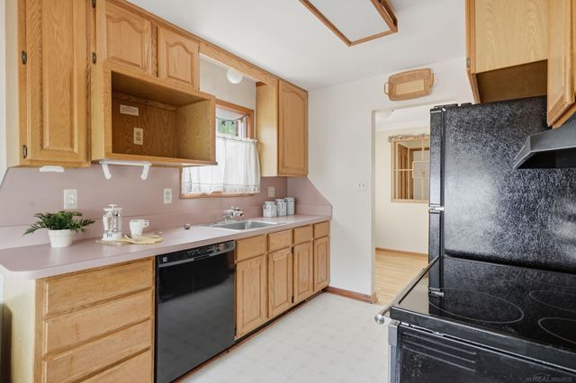 18735 Lexington Street, Redford Twp, MI 48240